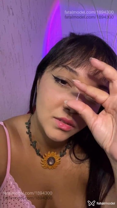 Acompanhante mulher morena (o) de olhos pretos em Brasília - Japaa