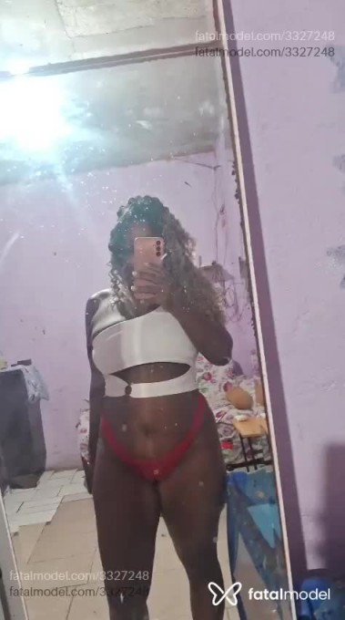 Acompanhante mulher com cabelo castanho de olhos pretos em Virtual - Aquela