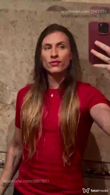 Acompanhante não-binário loira (o) de olhos azuis em Esteio - Luluu