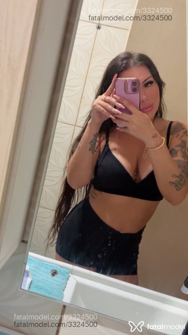 Acompanhante mulher com cabelo castanho de olhos mel em Porto Alegre - Morena