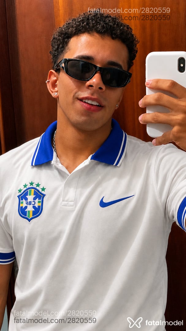 Acompanhante homem com cabelo castanho de olhos verdes em Osasco - Kaike Sanches