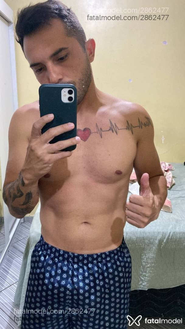 Acompanhante homem com cabelo castanho de olhos castanhos em Virtual - Diêgo Ferraz