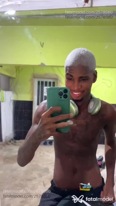 Acompanhante homem com cabelo castanho de olhos castanhos em Rio de Janeiro - Pretin