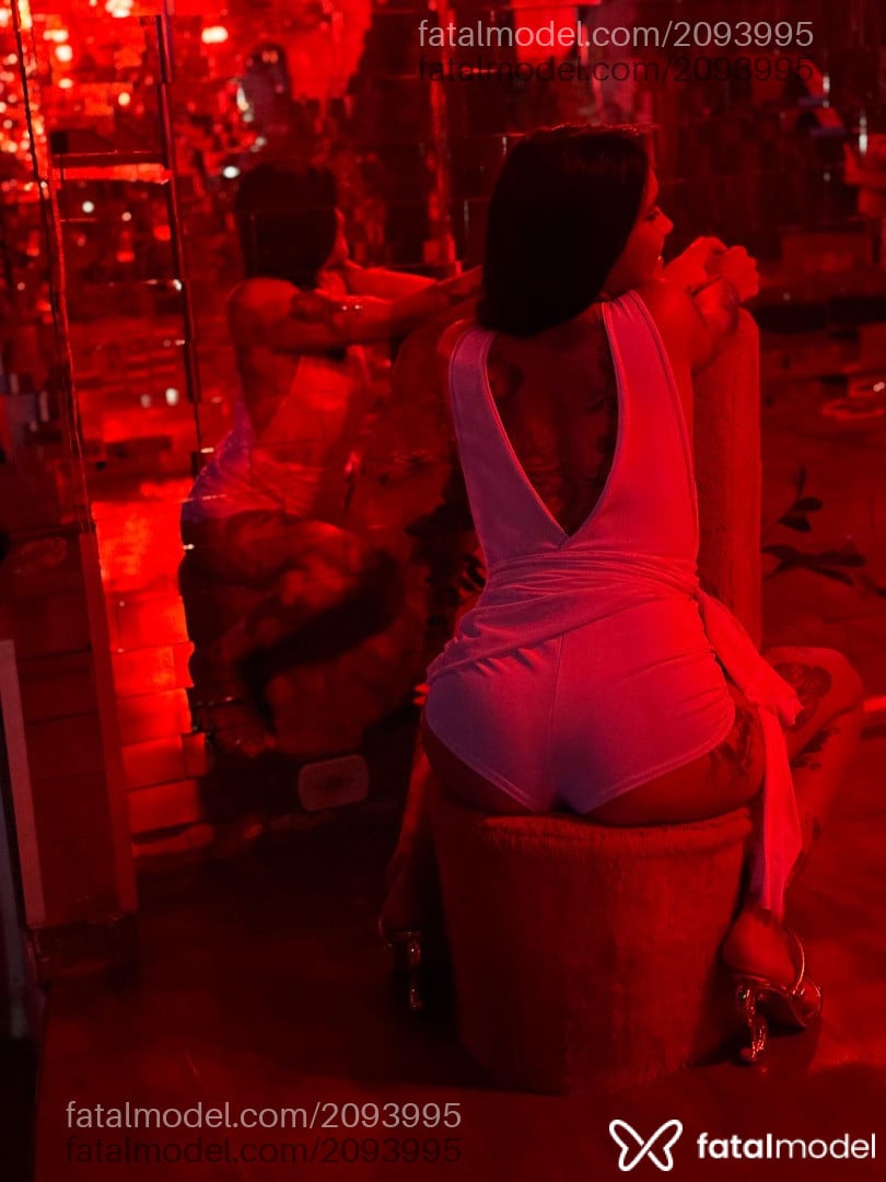 Acompanhante mulher morena (o) de olhos pretos em Sorocaba - Anginha