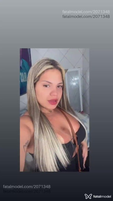 Acompanhante mulher loira (o) de olhos pretos em Governador Valadares - Nycole