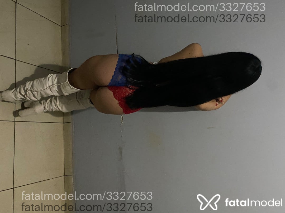 Acompanhante mulher morena (o) de olhos castanhos em Brasília Acompanhante mulher morena (o) de olhos castanhos em Brasília - Larissa
