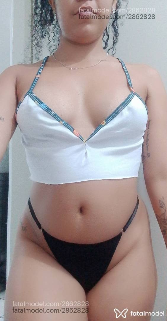 Acompanhante mulher morena (o) de olhos castanhos - Andressa Oliver
