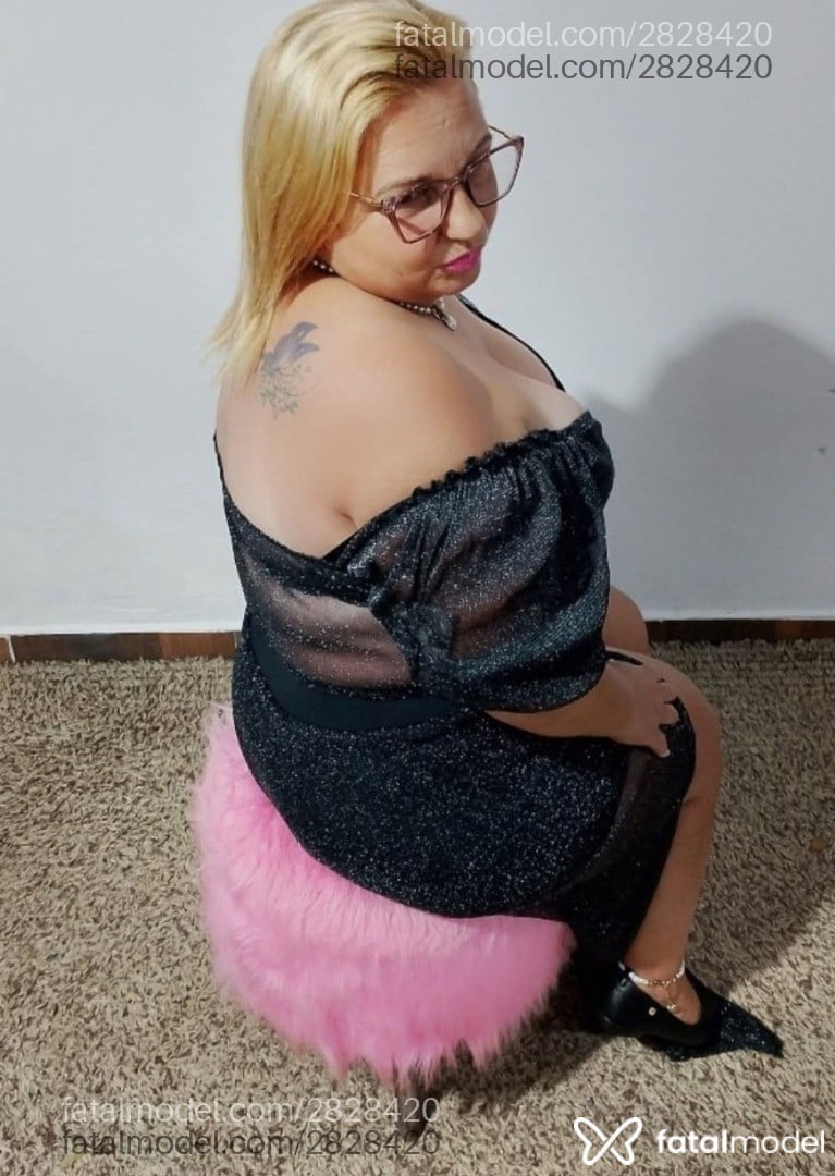 Acompanhante mulher loira (o) de olhos castanhos em Araranguá Acompanhante mulher loira (o) de olhos castanhos em Araranguá - Tais Pitanguinha