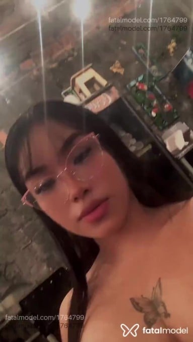 Acompanhante mulher com cabelo castanho de olhos castanhos em Manaus Acompanhante mulher com cabelo castanho de olhos castanhos em Manaus - Noêmia
