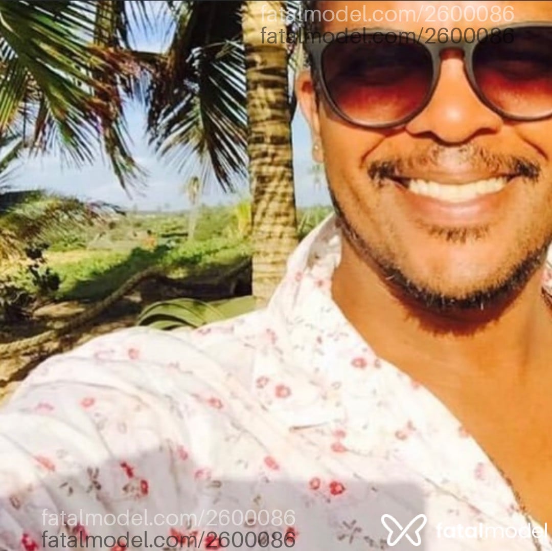 Acompanhante homem com cabelo castanho de olhos castanhos - John Acompanhante homem com cabelo castanho de olhos castanhos - John