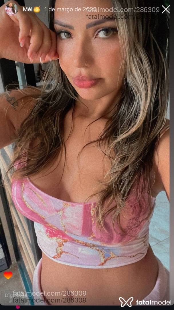 Acompanhante mulher loira (o) de olhos mel em São Gotardo Acompanhante mulher loira (o) de olhos mel em São Gotardo - Desirre