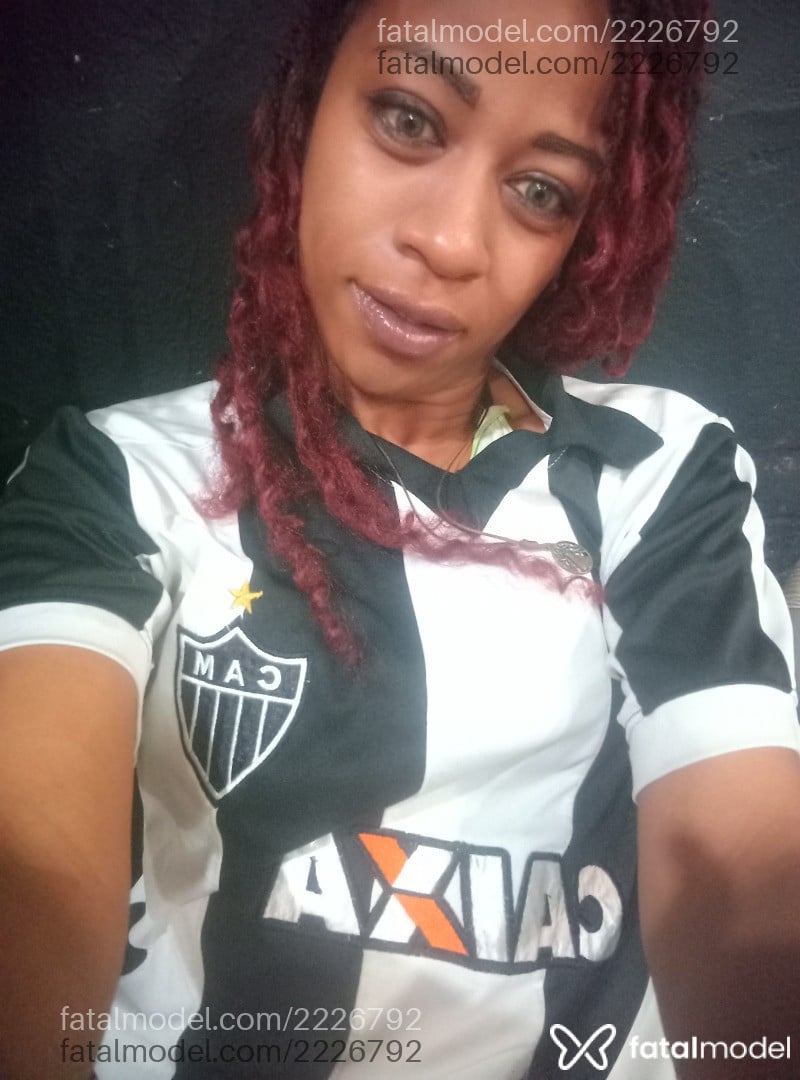 Acompanhante mulher ruiva (o) de olhos verdes em Belo Horizonte - Fernanda