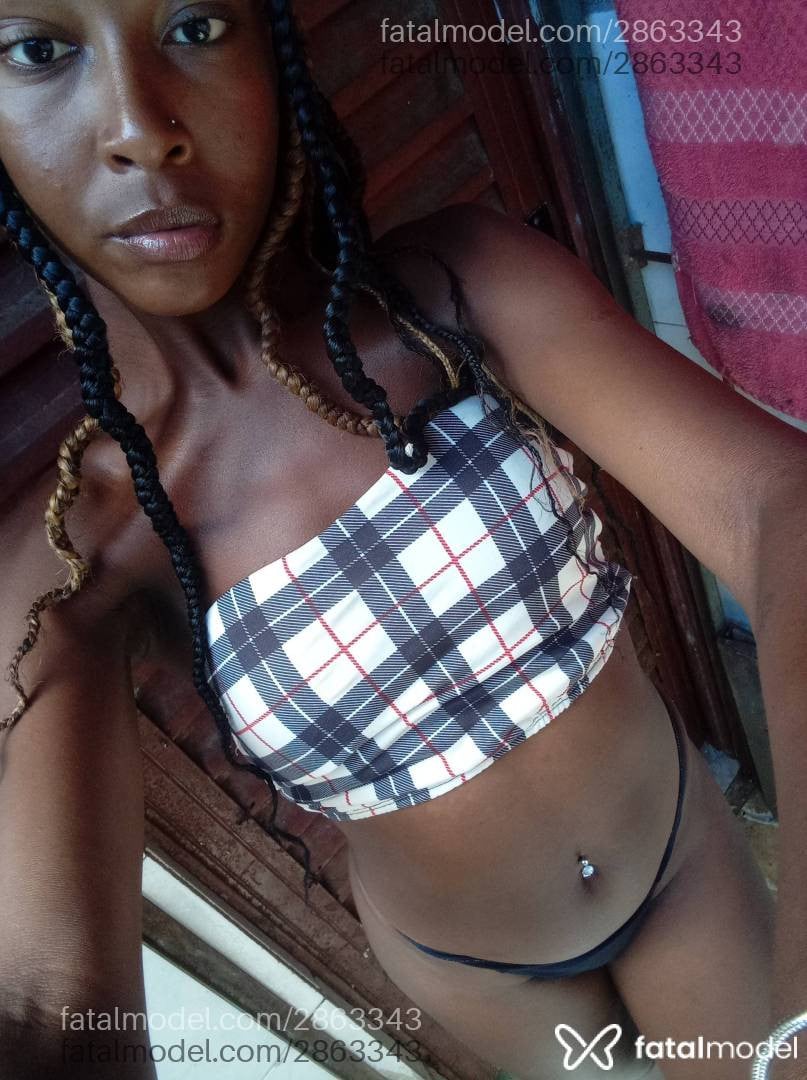 Acompanhante mulher trans morena (o) de olhos pretos - Marcelly Silva