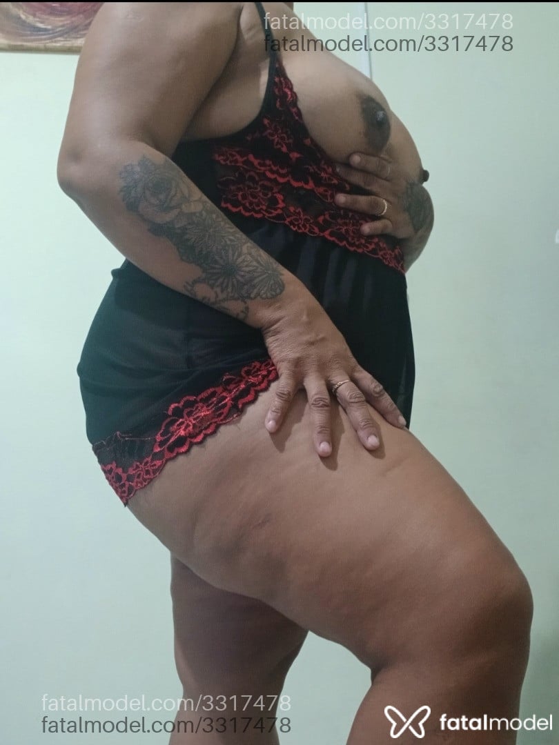 Acompanhante mulher loira (o) de olhos pretos - Crys Acompanhante mulher loira (o) de olhos pretos - Crys