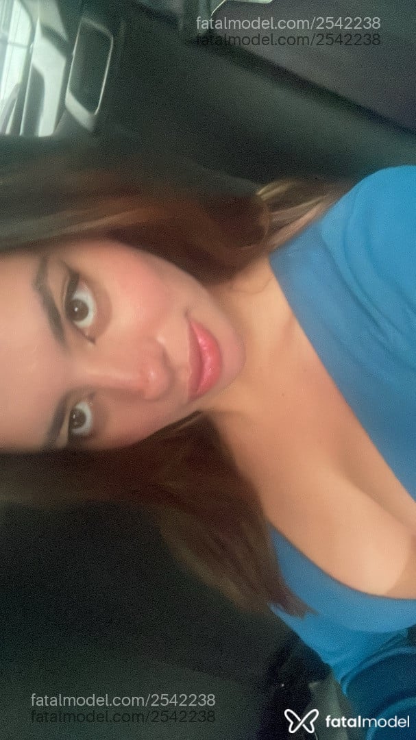 Acompanhante mulher com cabelo castanho de olhos castanhos em Fortaleza Acompanhante mulher com cabelo castanho de olhos castanhos em Fortaleza - Nanah