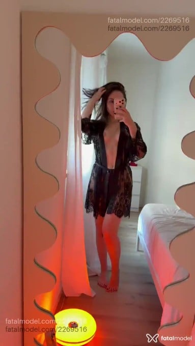 Acompanhante mulher com cabelo castanho de olhos castanhos em Belo Horizonte - Mia Bianchi