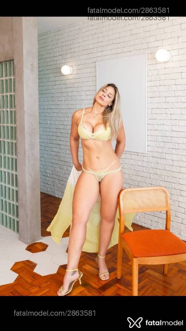 Acompanhante mulher loira (o) de olhos castanhos em Pouso Alegre - Amanda Candy