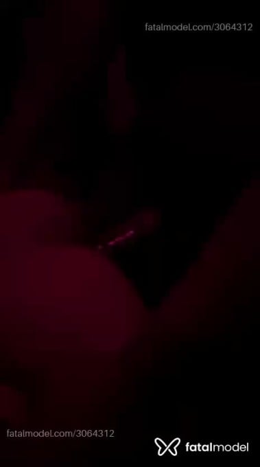 Acompanhante mulher ruiva (o) de olhos castanhos em Curitiba - Missred