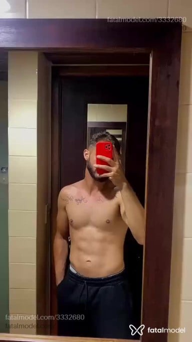 Acompanhante homem com cabelo castanho de olhos castanhos em São Paulo - Lucent