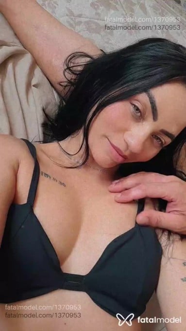 Acompanhante mulher morena (o) de olhos verdes em Teresópolis - Mirella Azeredo