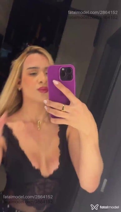 Acompanhante mulher trans loira (o) de olhos pretos em São Paulo - Annelise