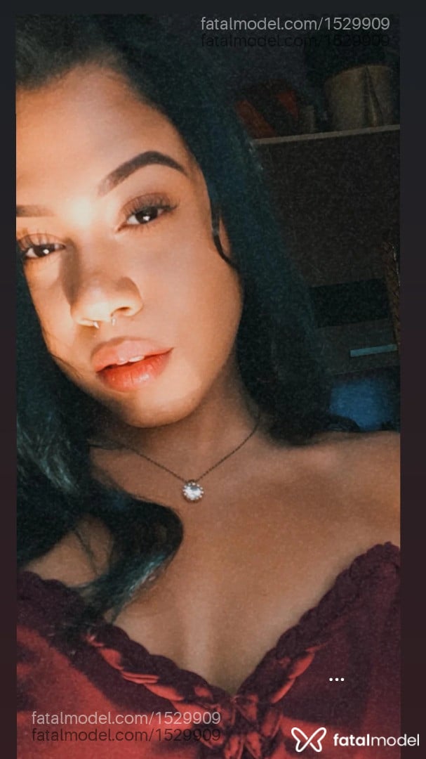 Acompanhante mulher morena (o) de olhos castanhos em São Paulo - Carolina