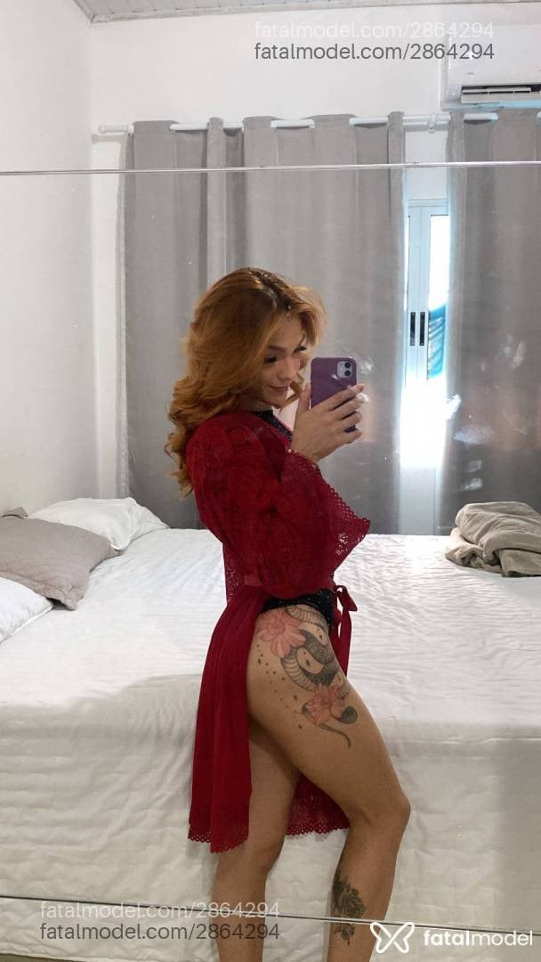 Acompanhante mulher trans ruiva (o) de olhos castanhos em Virtual - Bella