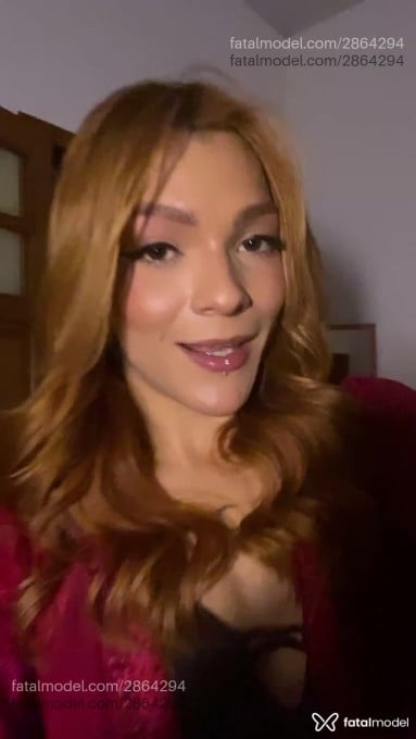 Acompanhante mulher trans ruiva (o) de olhos castanhos em Virtual - Bella