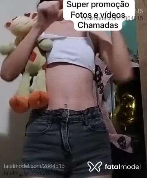 Acompanhante mulher morena (o) de olhos castanhos em Virtual - Laura