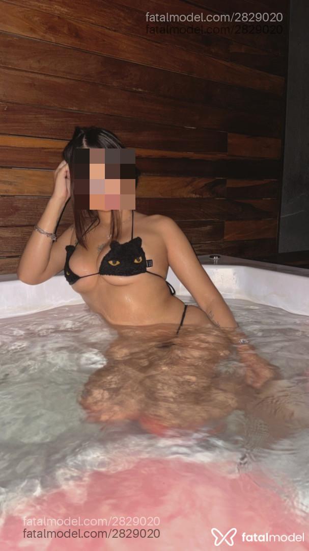 Acompanhante mulher com cabelo castanho de olhos castanhos em Belo Horizonte - Sofia