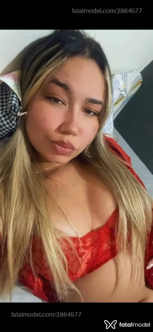 Acompanhante mulher com cabelo castanho de olhos verdes em Ribeirão Preto Acompanhante mulher com cabelo castanho de olhos verdes em Ribeirão Preto - Letícia