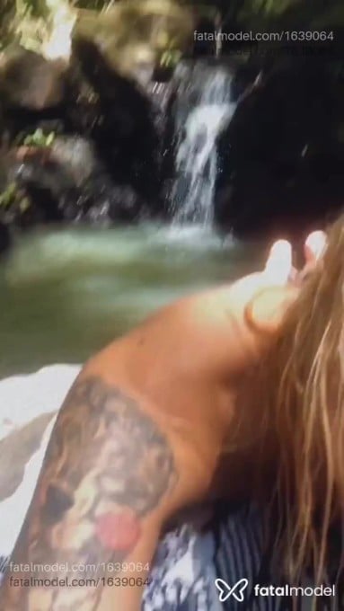 Acompanhante mulher com cabelo castanho de olhos mel em São Gotardo - Sabrina