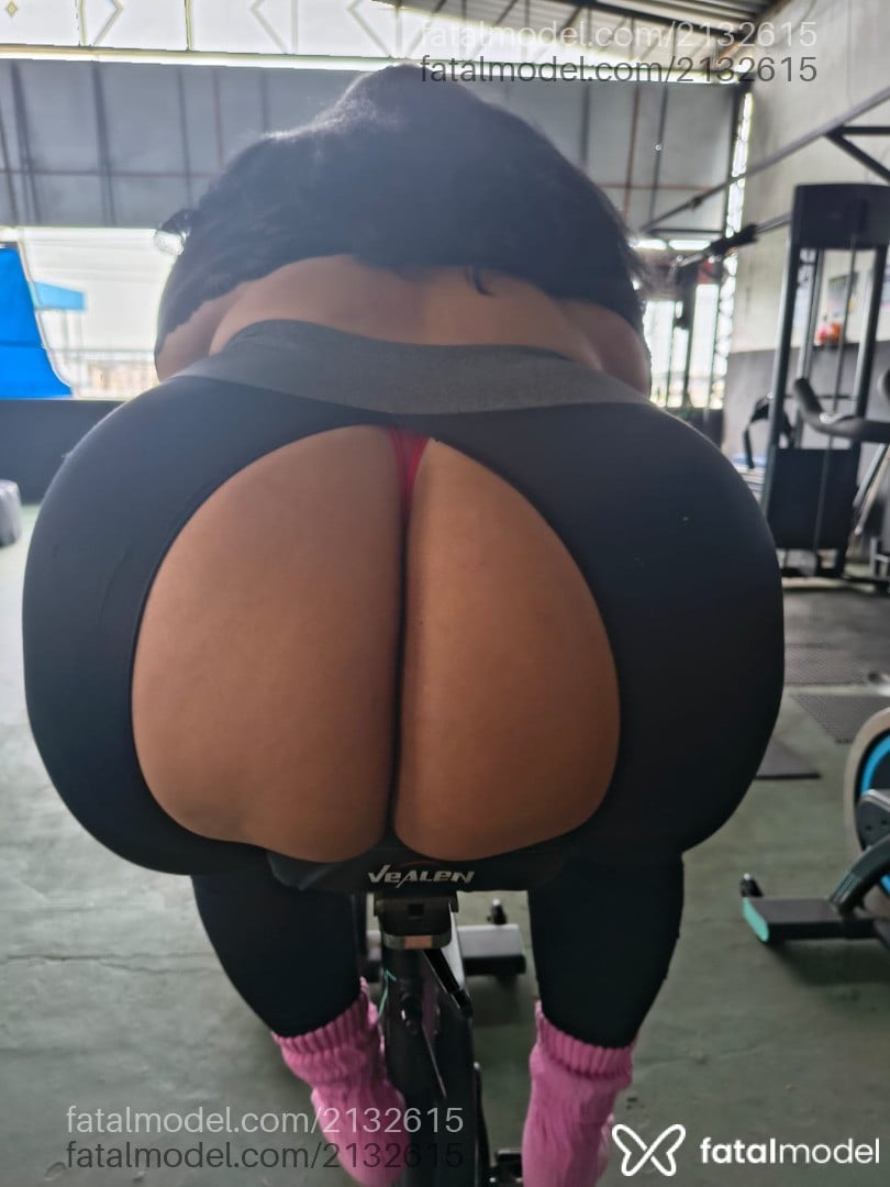 Acompanhante mulher morena (o) de olhos castanhos em Virtual - May Martins