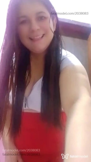 Acompanhante mulher com cabelo castanho de olhos castanhos em Itajaí - Ana Júlia