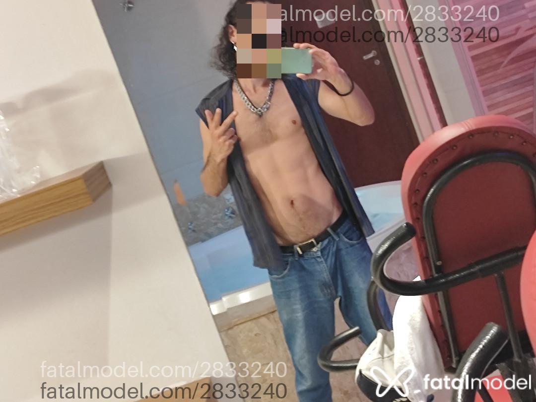 Acompanhante homem com cabelo castanho de olhos castanhos em São José do Rio Preto - Cabelo Longos