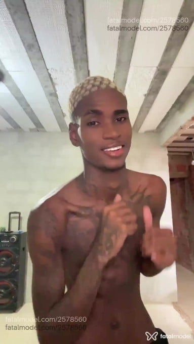 Acompanhante homem com cabelo castanho de olhos castanhos em Rio de Janeiro - Pretin