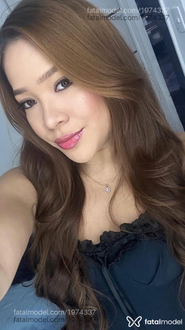 Acompanhante mulher com cabelo castanho de olhos castanhos em Videira Acompanhante mulher com cabelo castanho de olhos castanhos em Videira - Ariel