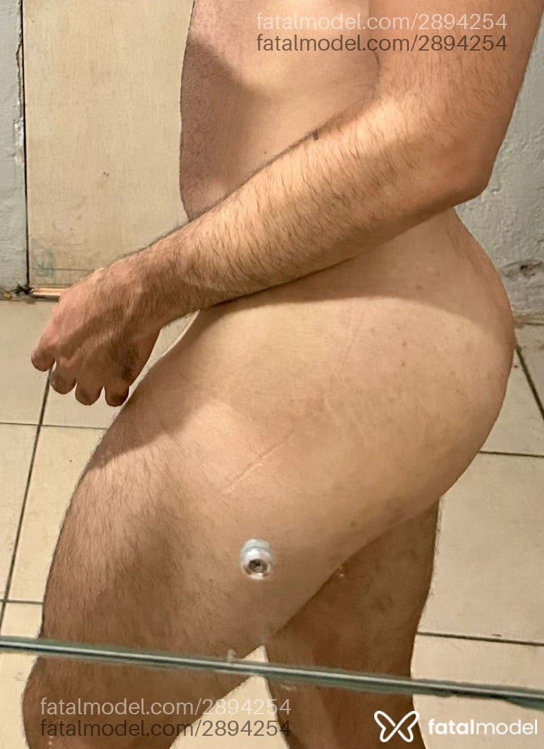 Acompanhante homem com cabelo castanho de olhos pretos em Fortaleza - Sabatino Tesudo