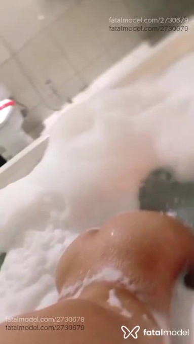 Acompanhante mulher trans com cabelo castanho de olhos castanhos em Uberlândia - Giovanna Ferreira