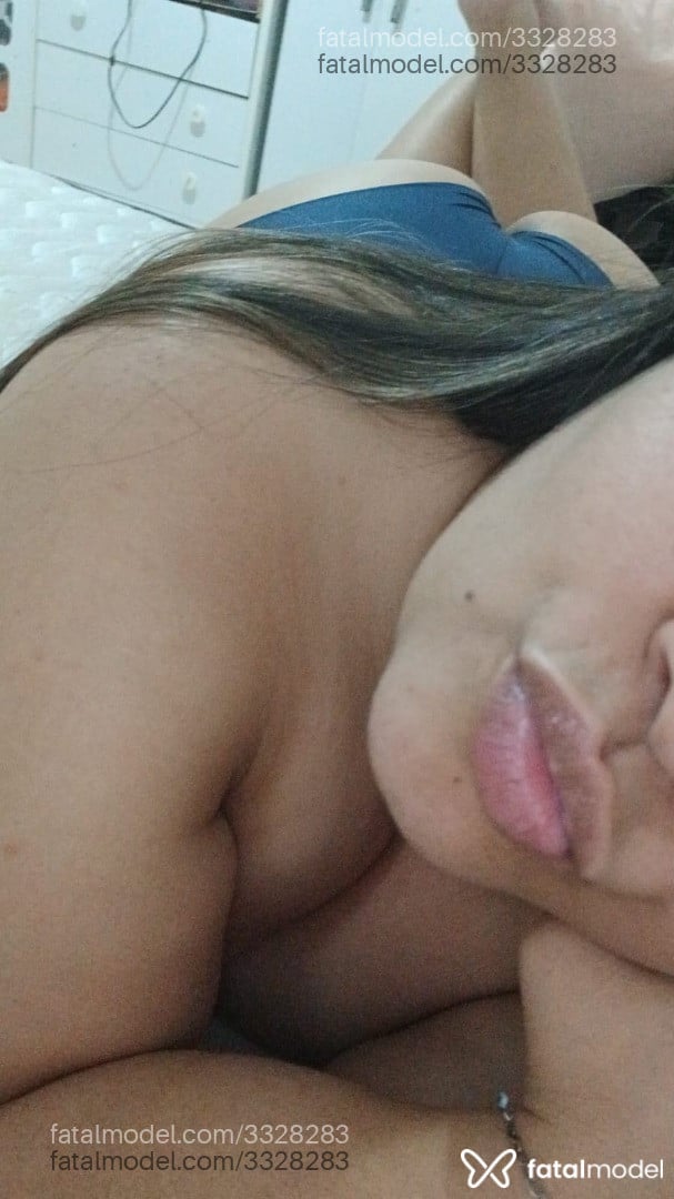 Acompanhante mulher morena (o) de olhos castanhos em São Paulo Acompanhante mulher morena (o) de olhos castanhos em São Paulo - Gabizinha