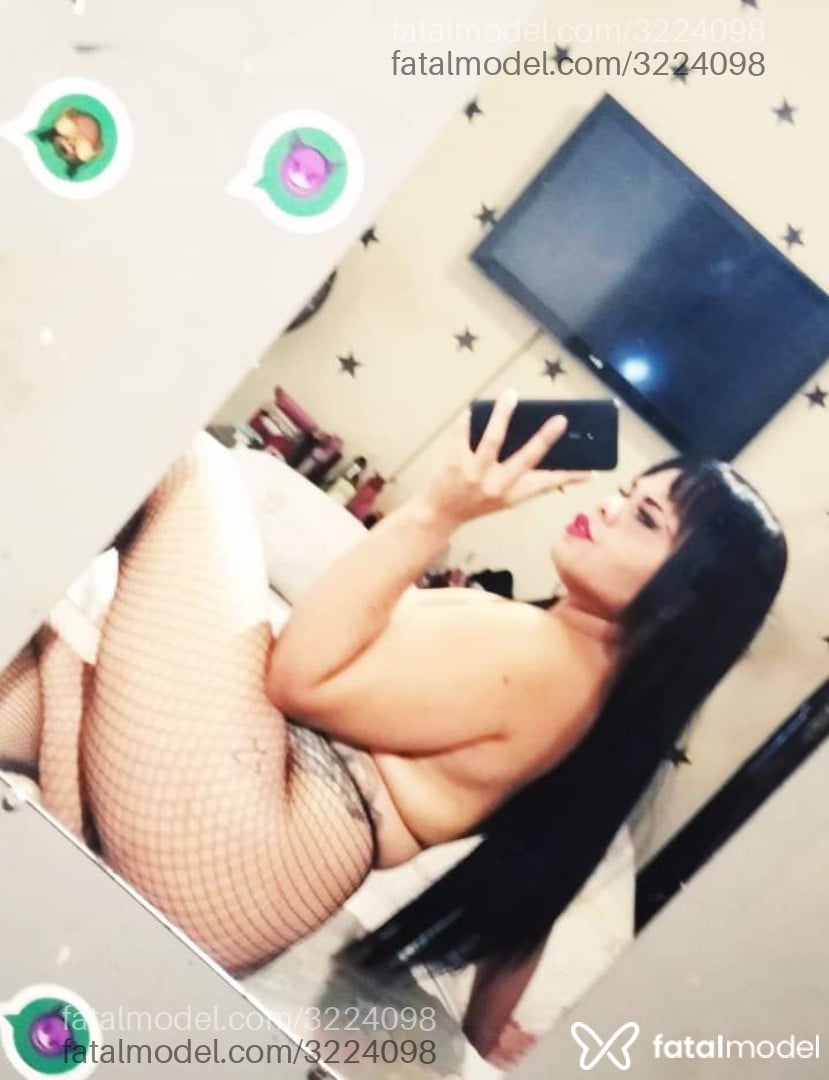 Acompanhante mulher trans loira (o) de olhos mel em Matão - Tiffany Valentina