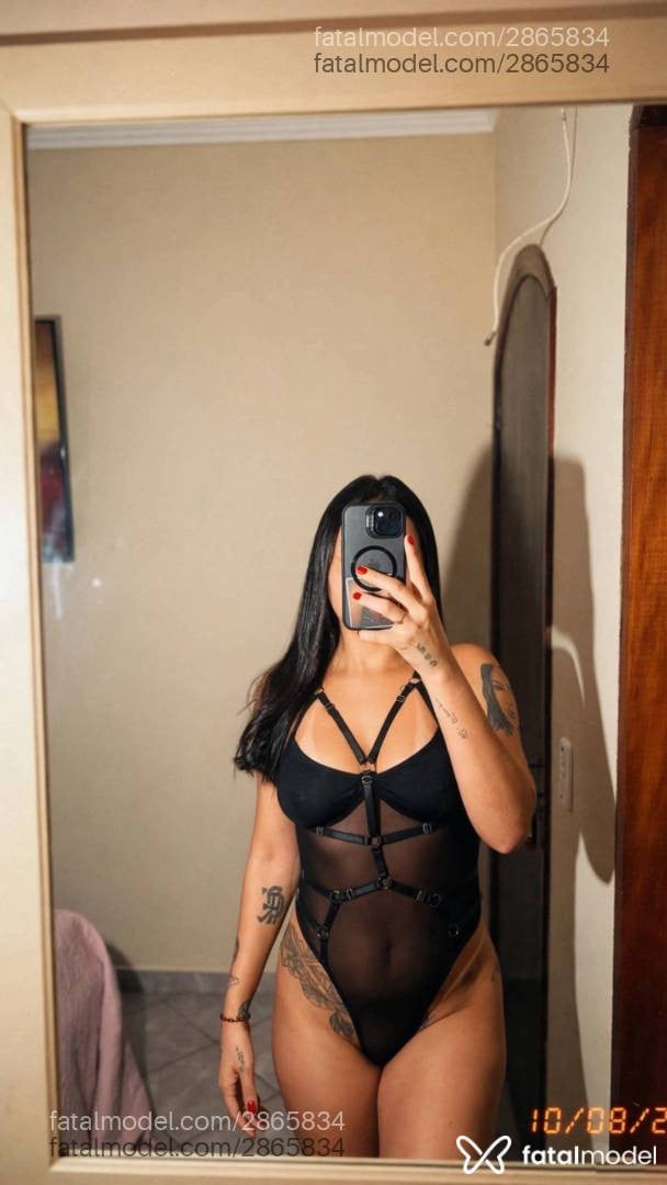 Acompanhante mulher morena (o) de olhos castanhos - Bruna Menezes
