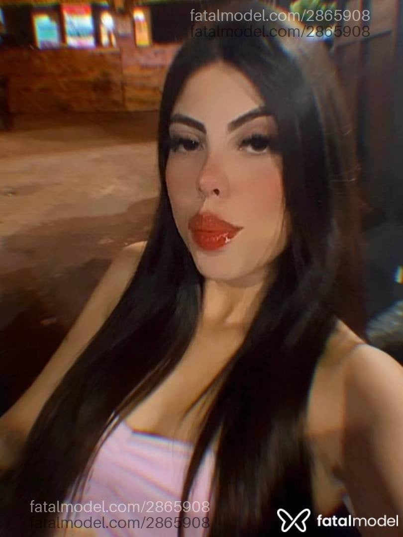 Acompanhante mulher morena (o) de olhos castanhos - Brunna