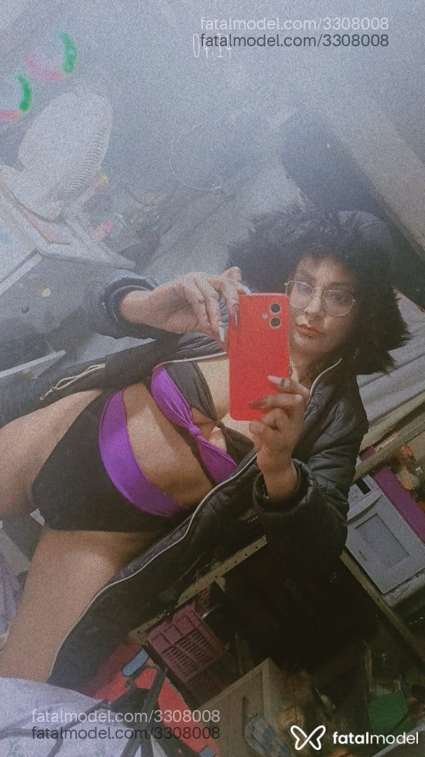 Acompanhante mulher morena (o) de olhos castanhos em Virtual Acompanhante mulher morena (o) de olhos castanhos em Virtual - Nayce
