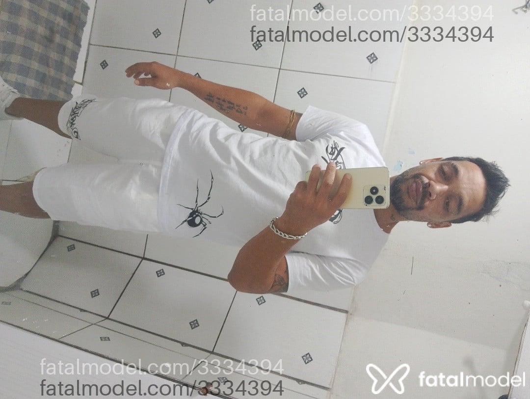 Acompanhante homem morena (o) de olhos castanhos em Matinhos Acompanhante homem morena (o) de olhos castanhos em Matinhos - Elias