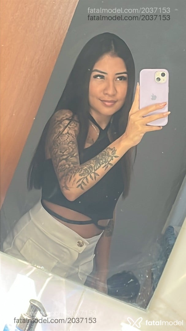 Acompanhante mulher com cabelo castanho de olhos castanhos em Palmas Acompanhante mulher com cabelo castanho de olhos castanhos em Palmas - Thais