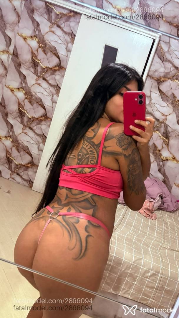 Acompanhante mulher com cabelo castanho de olhos pretos - Mikaela
