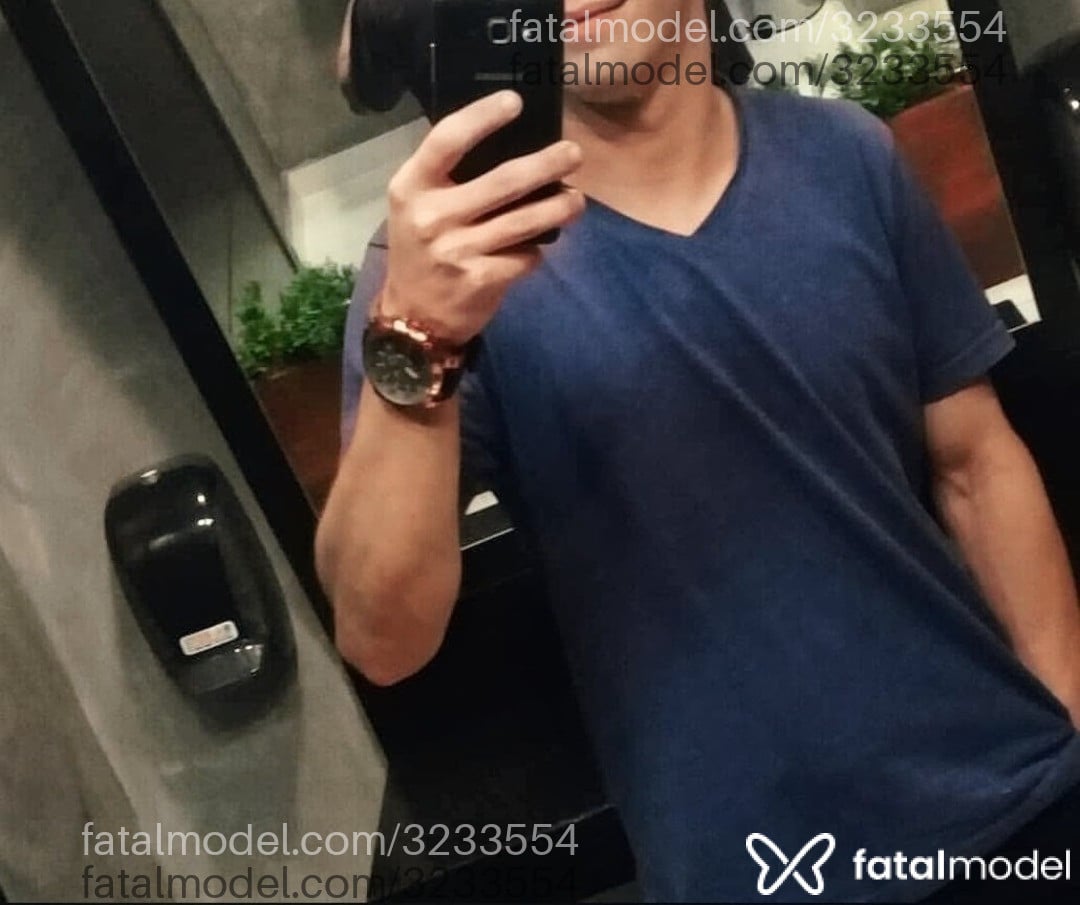 Acompanhante homem com cabelo castanho de olhos castanhos em Passo Fundo - Vinícius