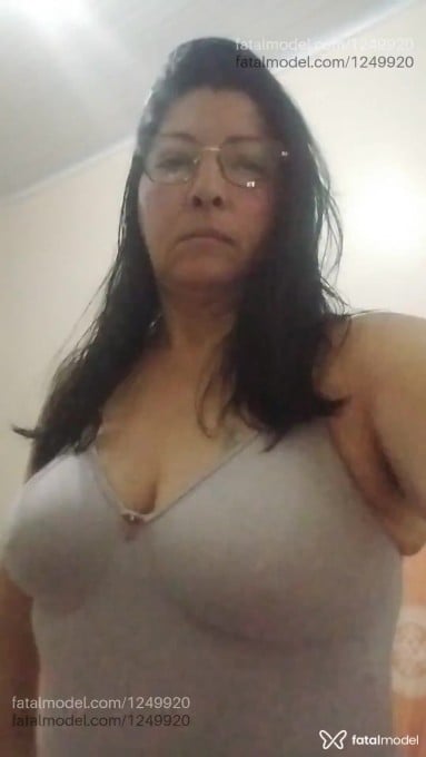 Acompanhante mulher com cabelo castanho de olhos pretos em Rio Grande - Talissa