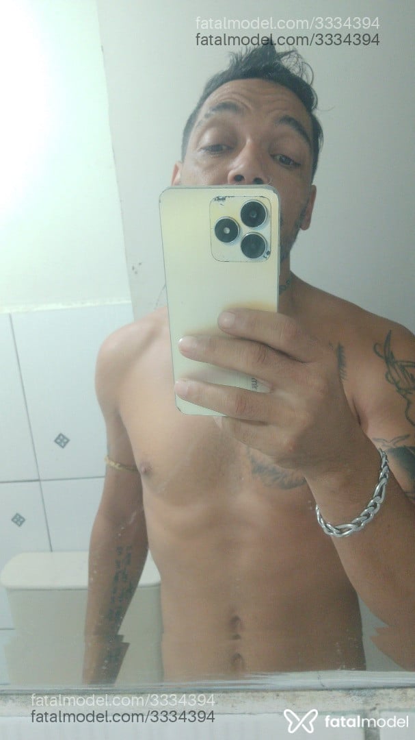 Acompanhante homem morena (o) de olhos castanhos em Matinhos Acompanhante homem morena (o) de olhos castanhos em Matinhos - Elias